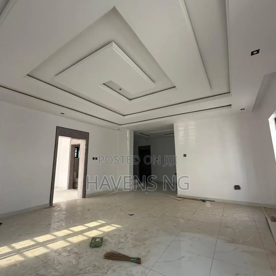4bdrm Duplex in Samonda for sale in Samonda