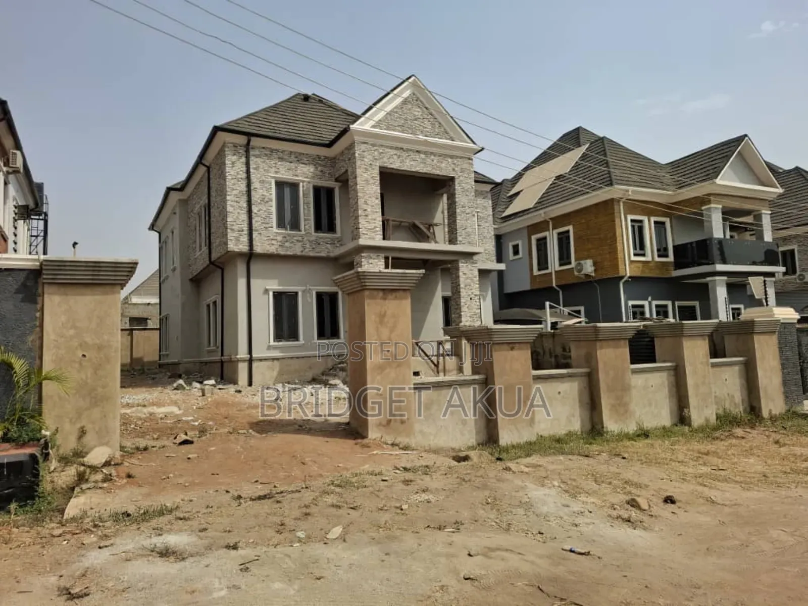 4bdrm Duplex in Victoria City Lugbe for sale in Lugbe District