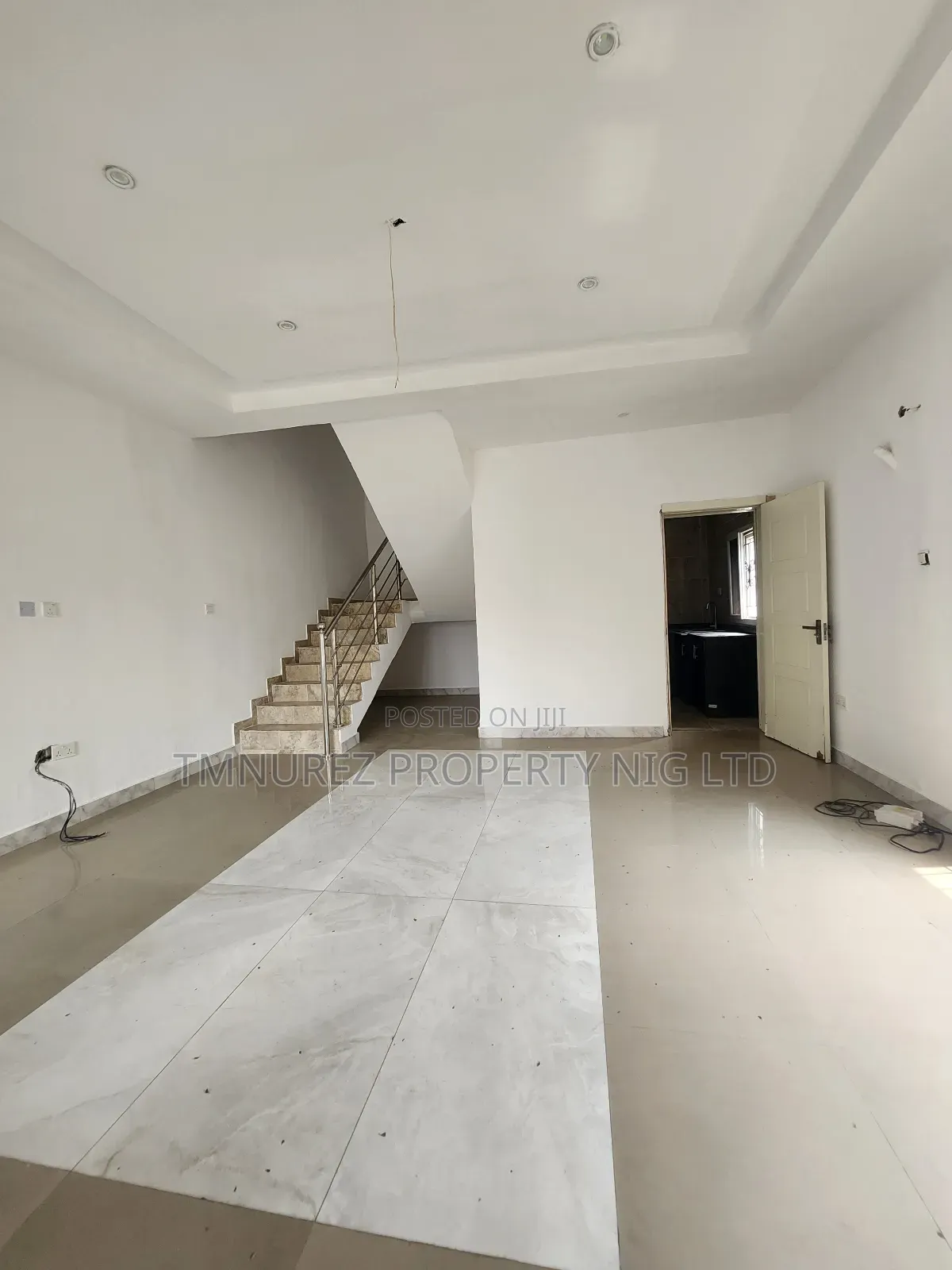 3bdrm Duplex in Chevron for rent in Chevron