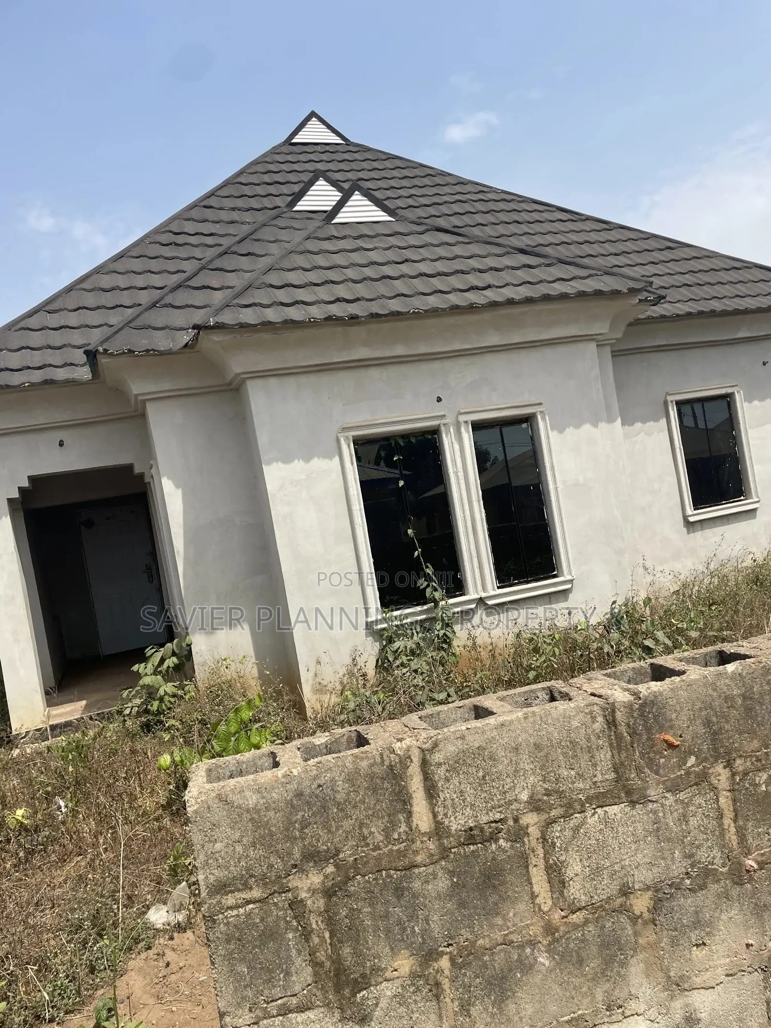 6bdrm Bungalow in Ologuneru for sale in Ologuneru