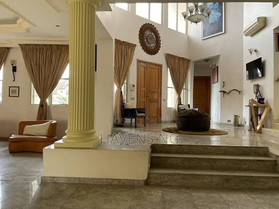 5bdrm House in Lekki Expressway for sale in Lekki Expressway