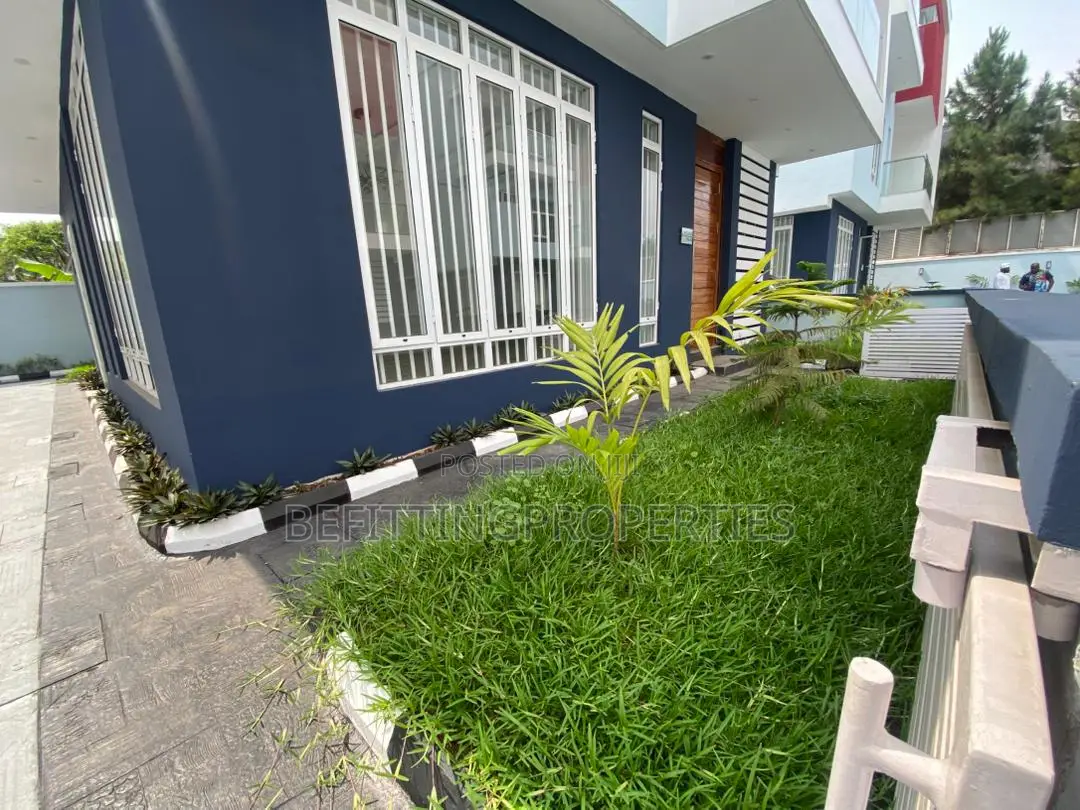 4bdrm Duplex in Ikeja Gra for sale in Ikeja GRA
