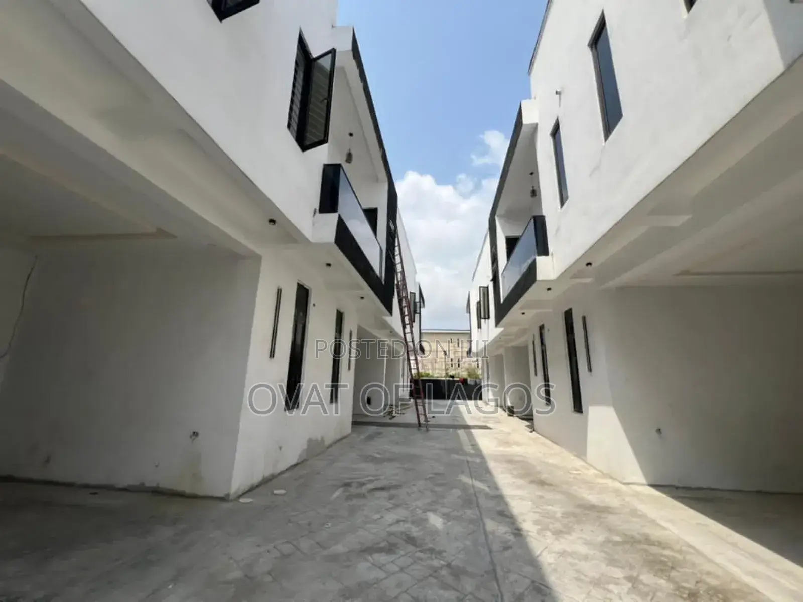 4bdrm Duplex in Ajah Lekki for sale in Ajah