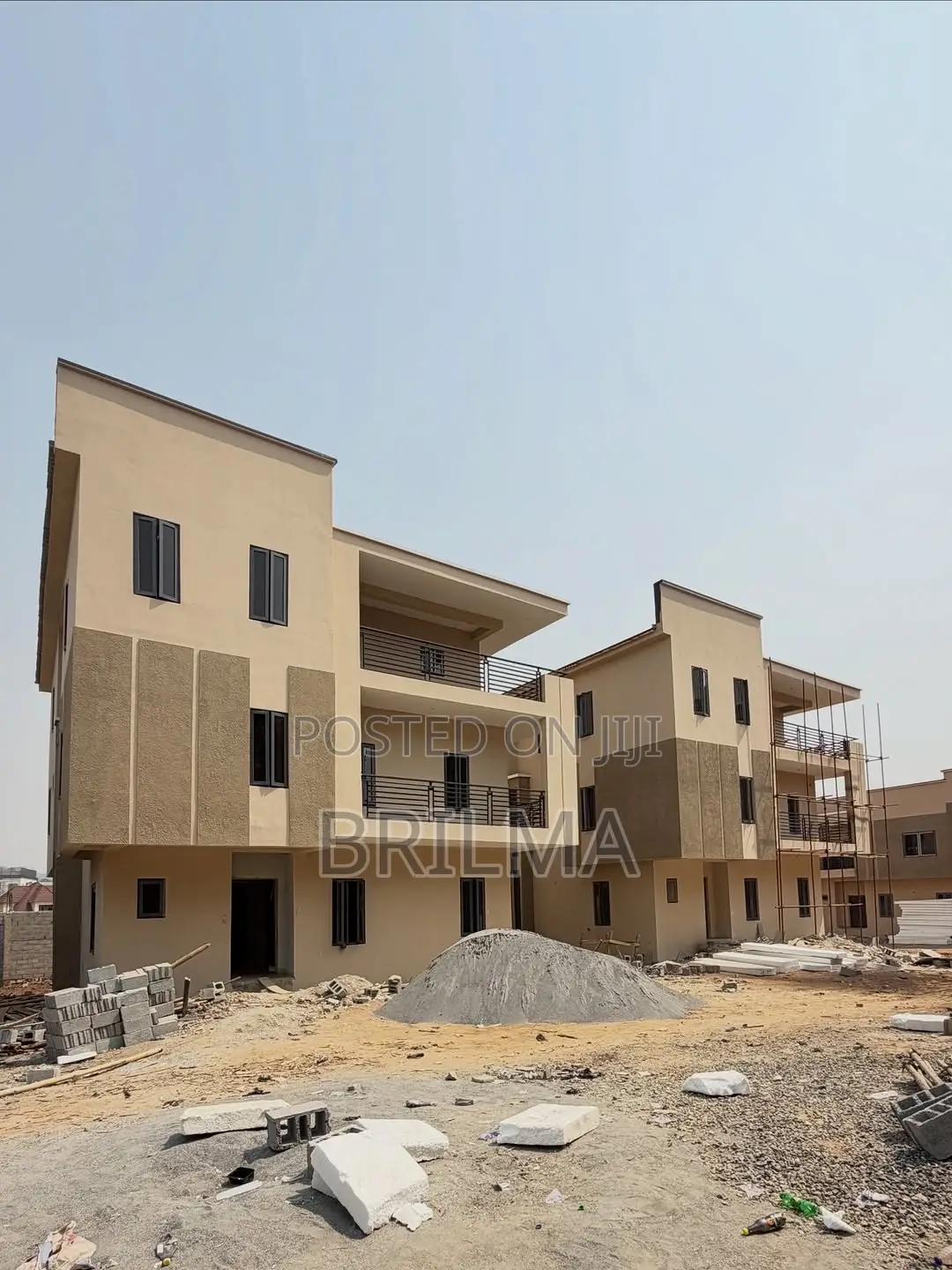 5bdrm Duplex in Apo District for sale in Apo District