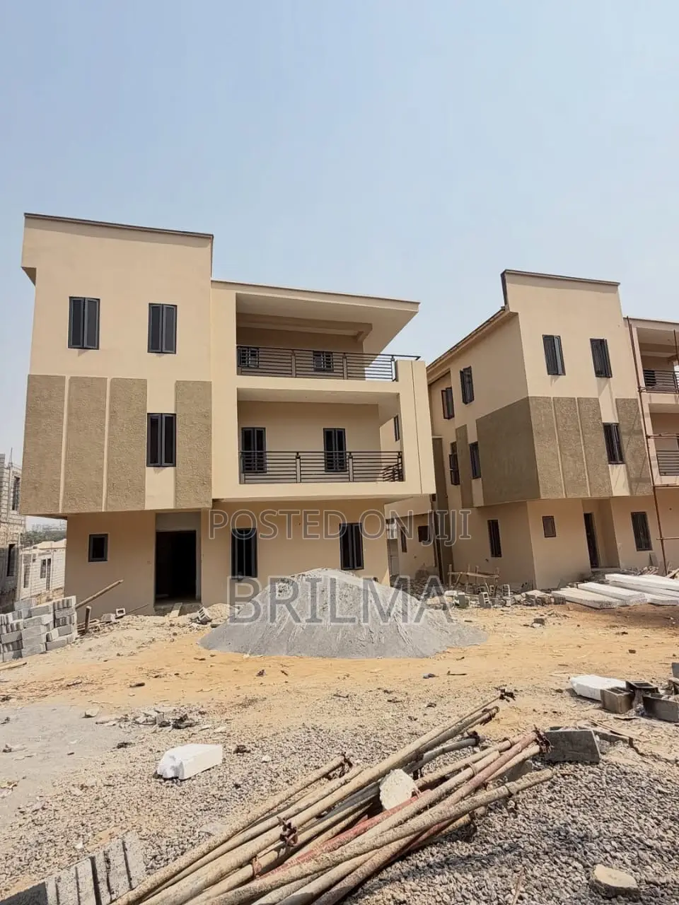 5bdrm Duplex in Apo District for sale in Apo District