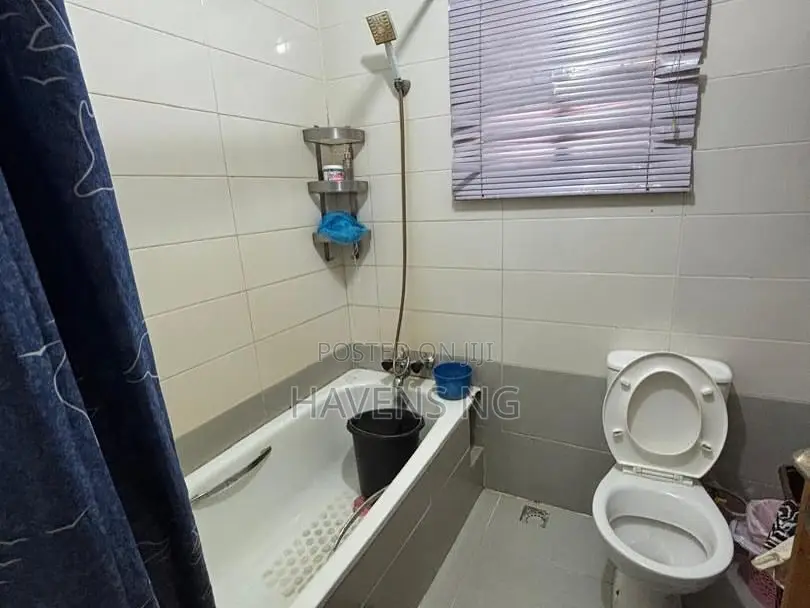 4bdrm House in Osapa london for sale in Osapa london
