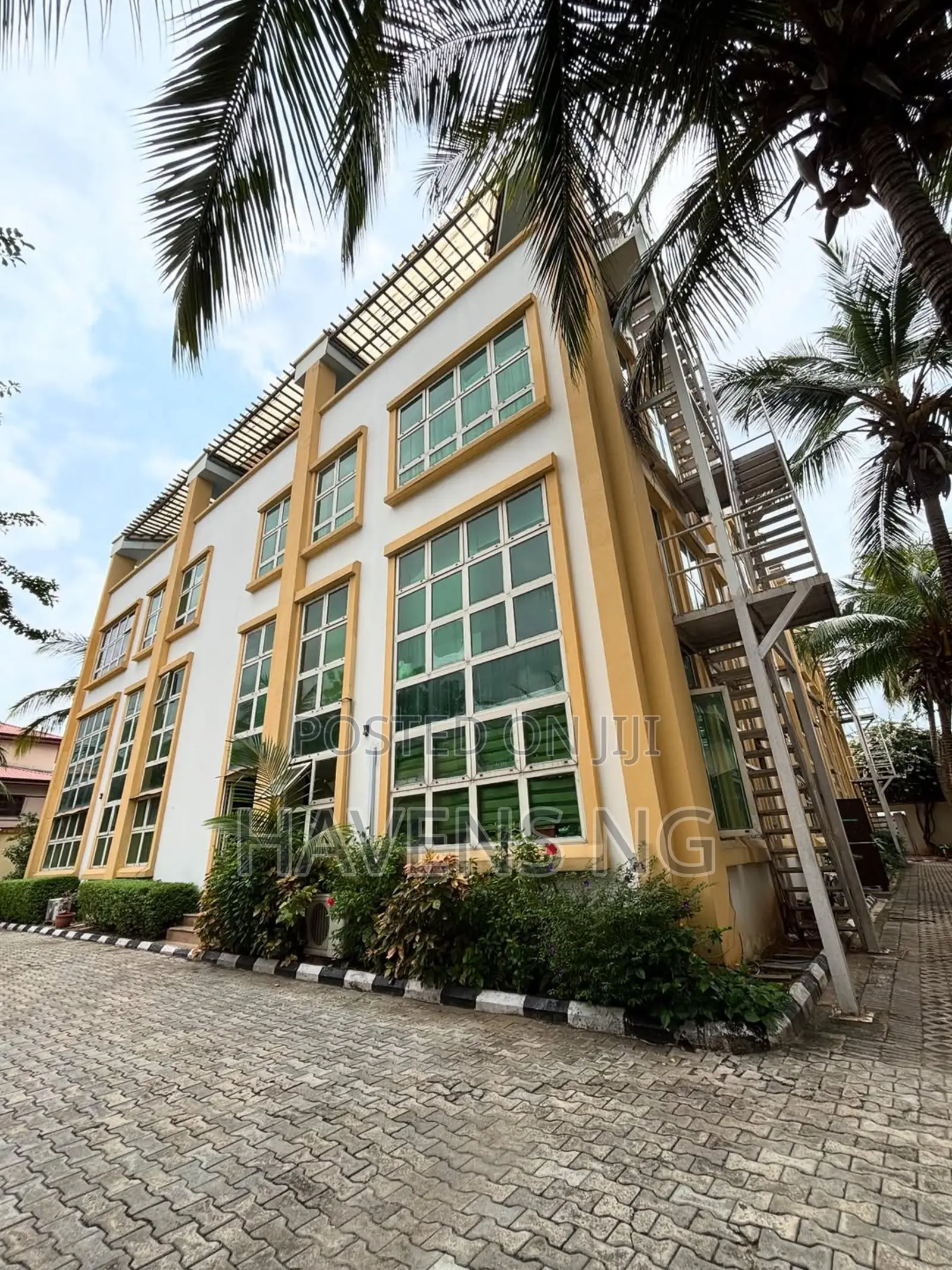 2bdrm Block of Flats in Lekki Phase 1 for sale in Lekki Phase 1