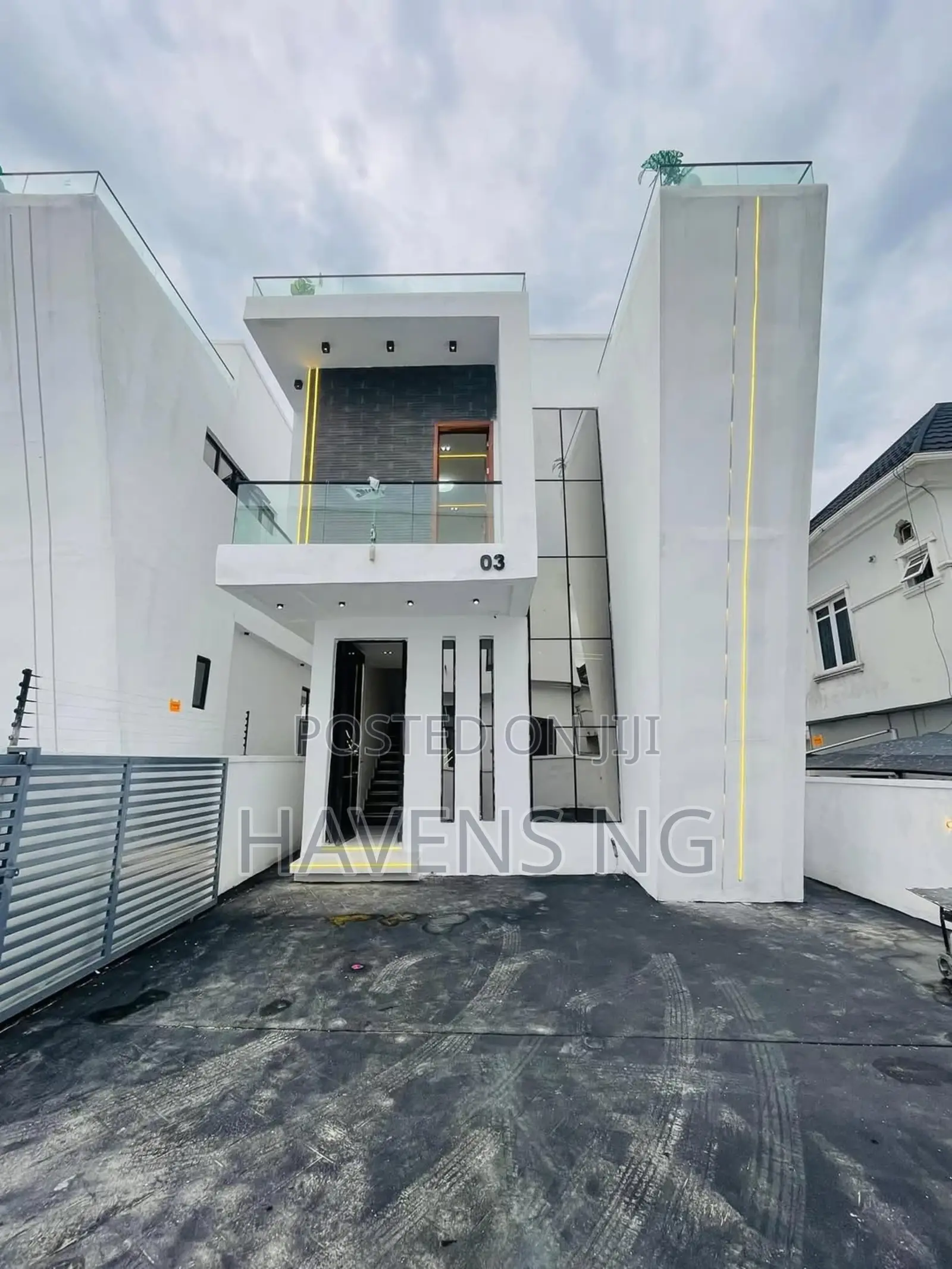 4bdrm Duplex in Ikota for sale in Ikota