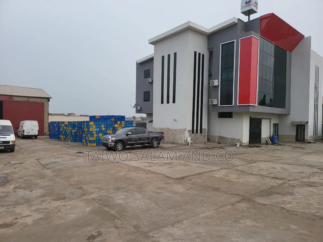 Warehouse With Office Buildings in Soka