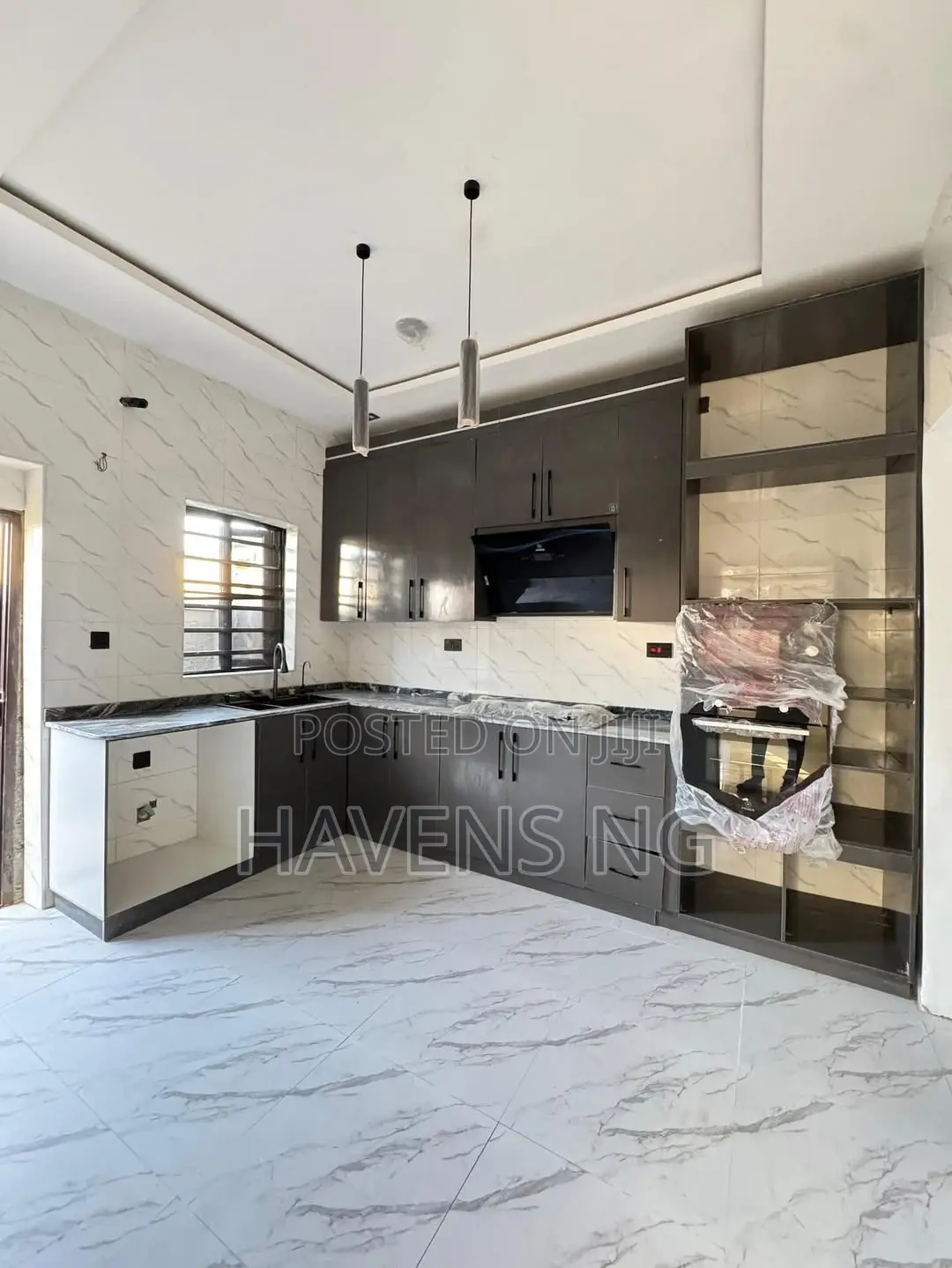 4bdrm Duplex in Lekki Phase 1 for sale in Lekki Phase 1