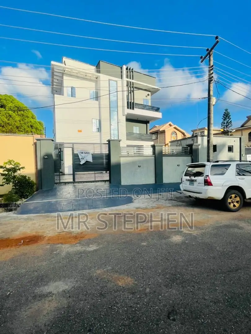 Magnificently Built 4 Bedroom Detached Duplex in Magodo Gra Phase 1 in Magodo