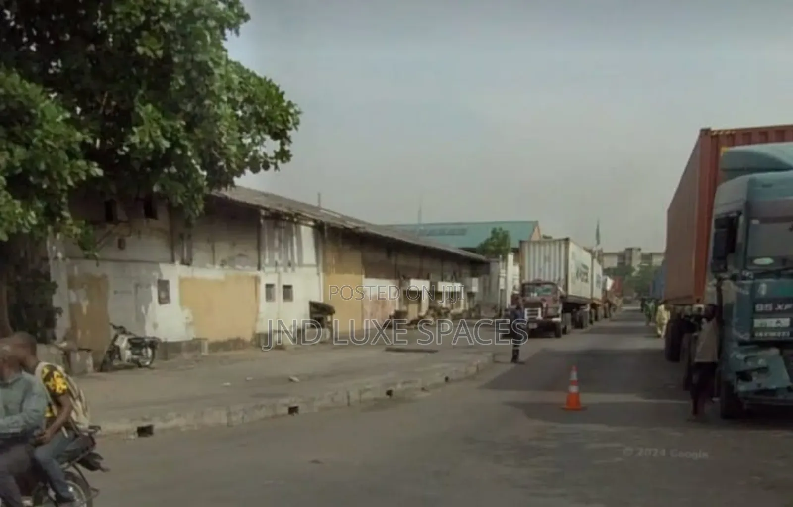 A Vacant Industrial Warehouses Workshop(Demolisheable) in Lekki Phase 1