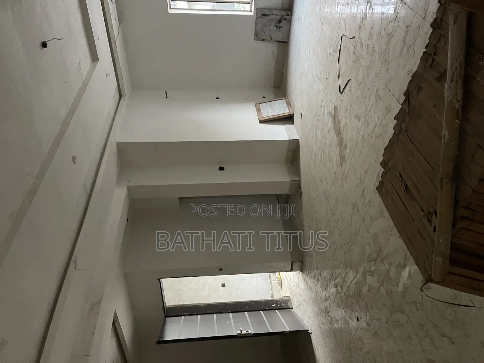 3bdrm Block of Flats in Mbora for sale in Mbora