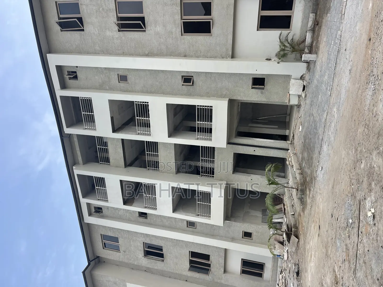 3bdrm Block of Flats in Mbora for sale in Mbora