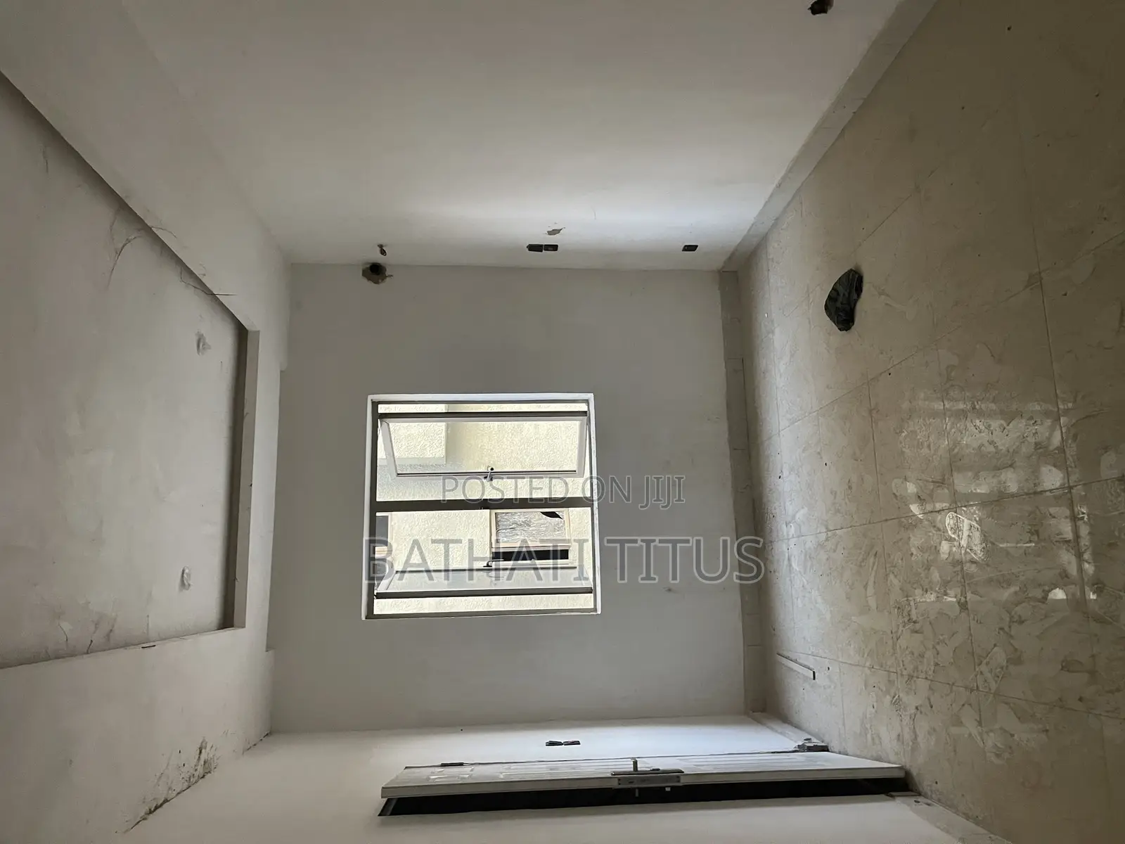 3bdrm Block of Flats in Mbora for sale in Mbora