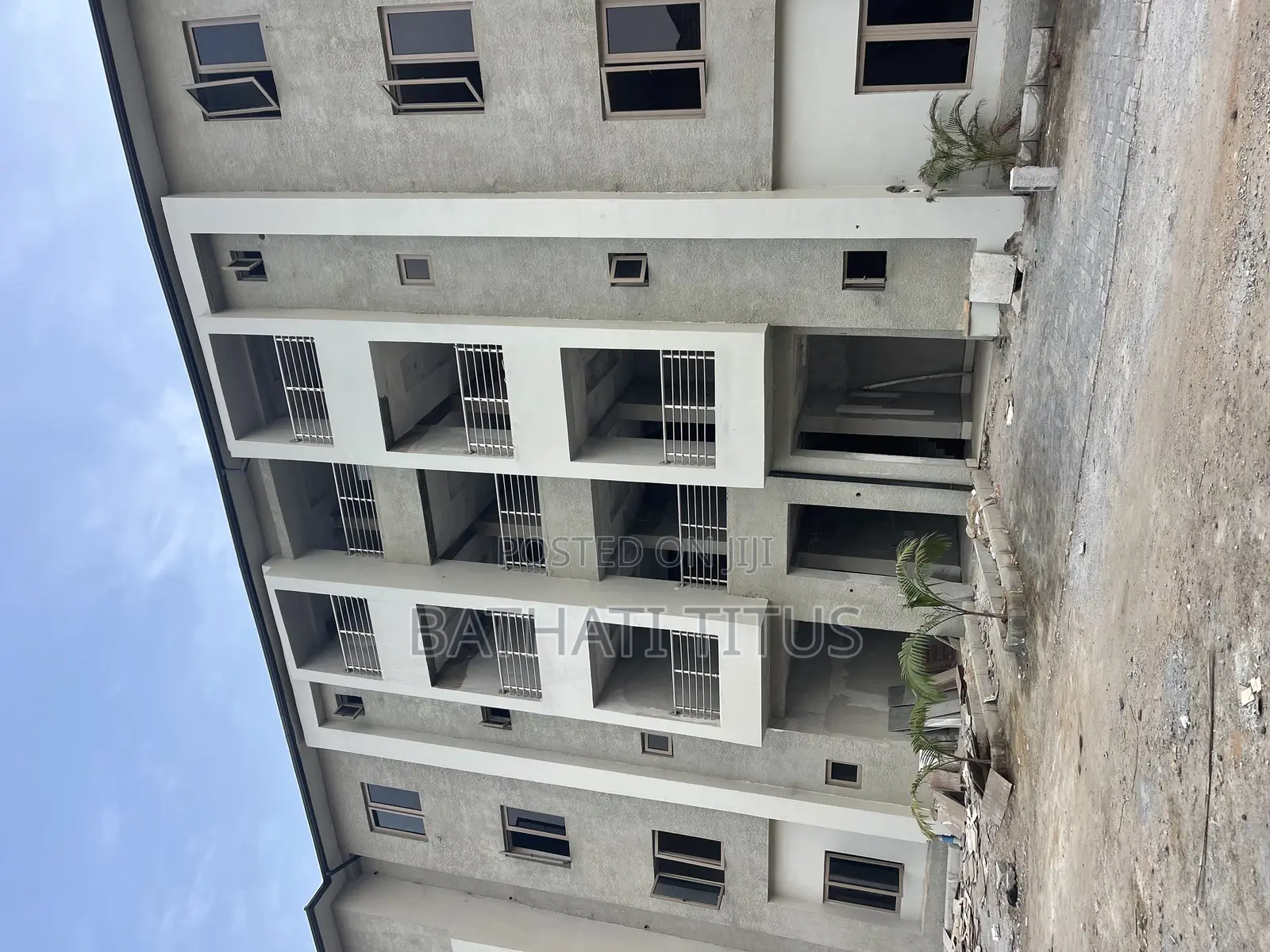 3bdrm Block of Flats in Mbora for sale in Mbora