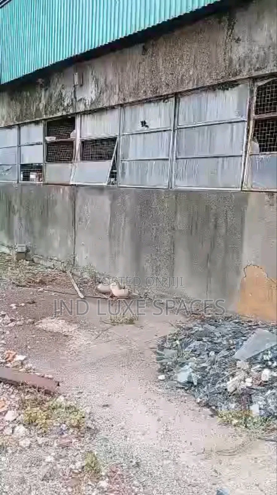 A Vacant Industrial Warehouses Workshop(Demolisheable) in Lekki Phase 1