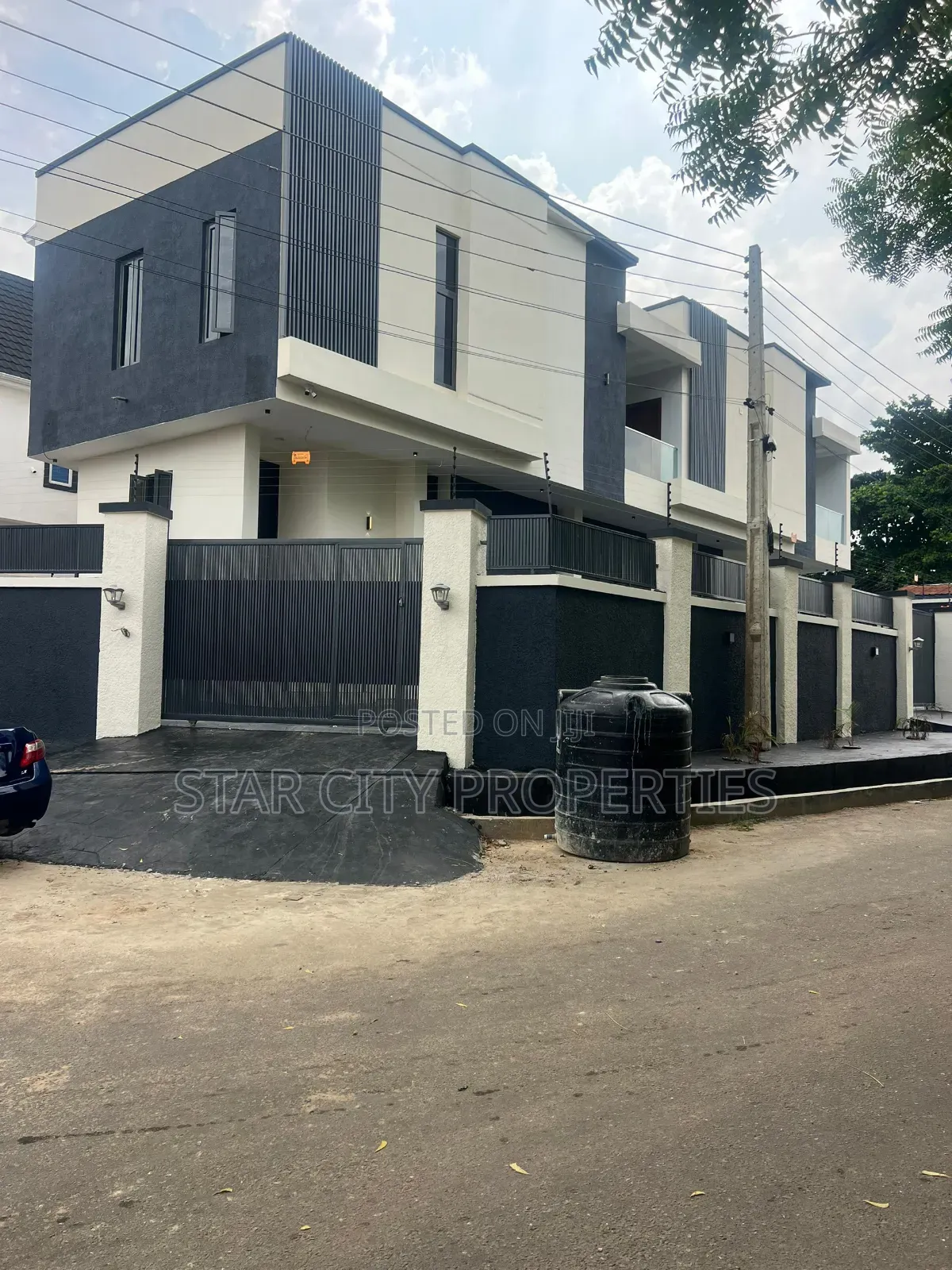 4bdrm Duplex in Magodo Phase 1 Lagos for sale in GRA Phase 1