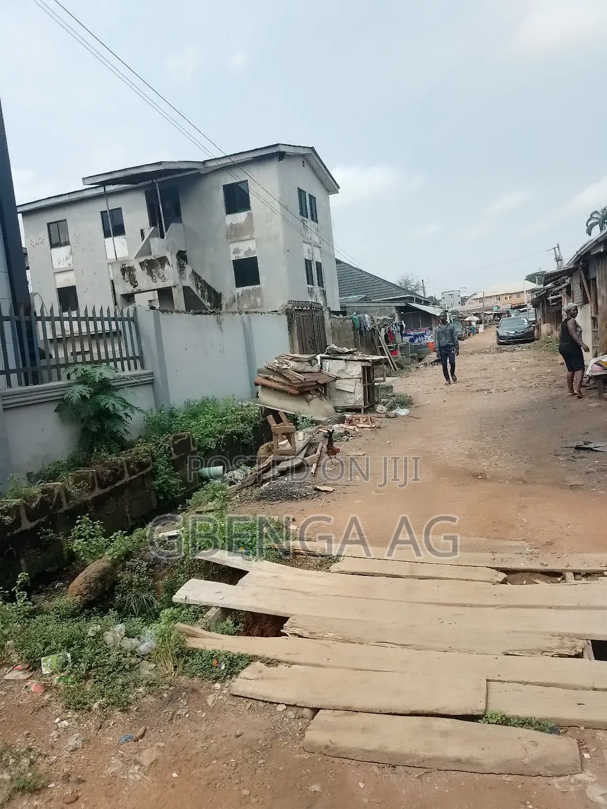 3bdrm Block of Flats in Off Okunola Road, Egbeda for sale in Egbeda