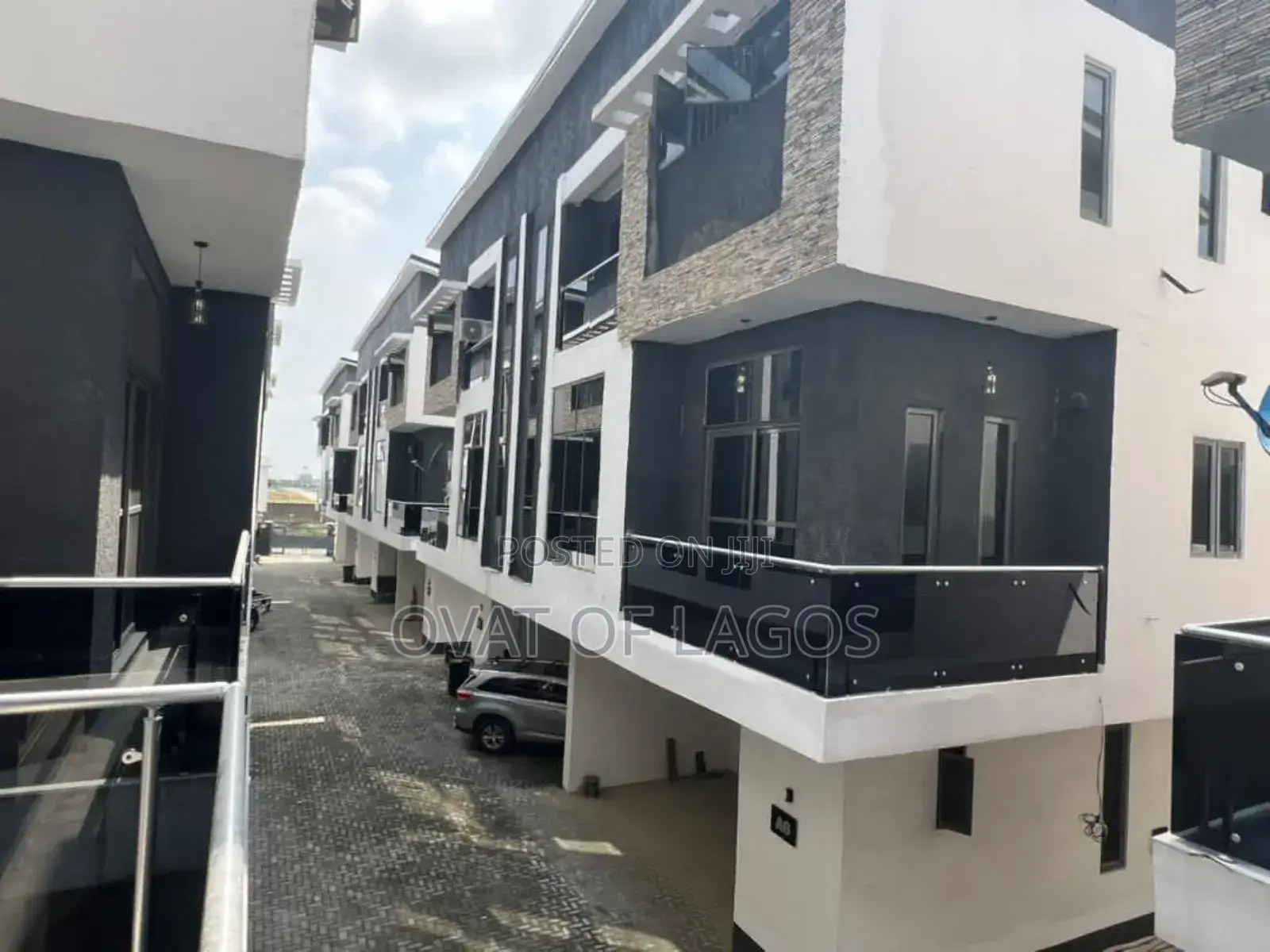 5bdrm Duplex in Ajah for sale in Ajah