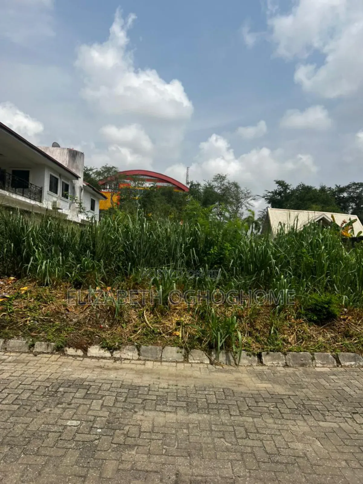 Dry Buy and Build Land at Vgc, Lekki in VGC / Ajah