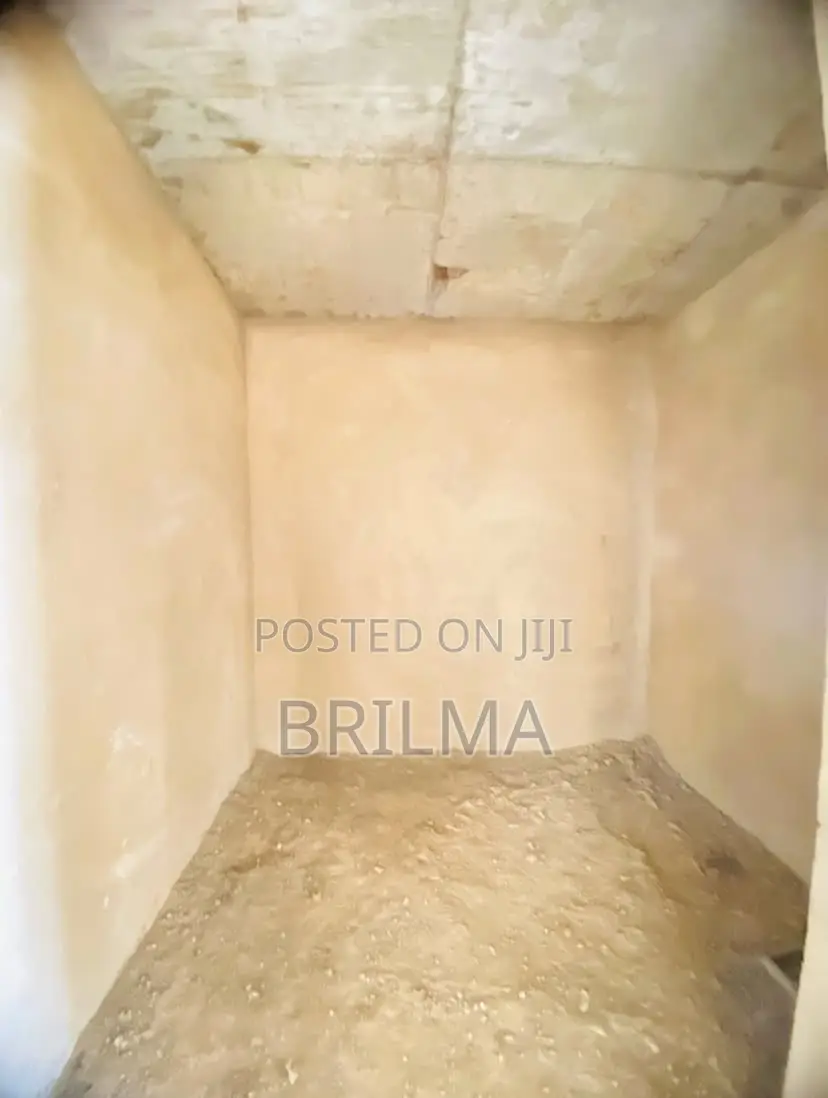 4bdrm Duplex in Kaura for sale in Kaura