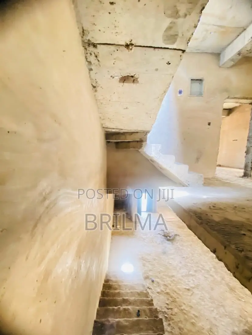 4bdrm Duplex in Kaura for sale in Kaura