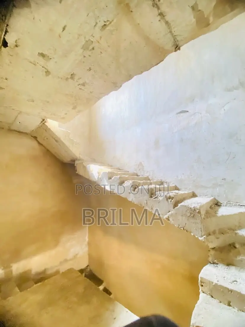 4bdrm Duplex in Kaura for sale in Kaura