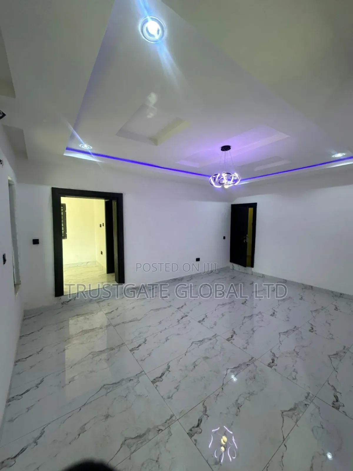 5bdrm Duplex in Apo District for sale in Apo District