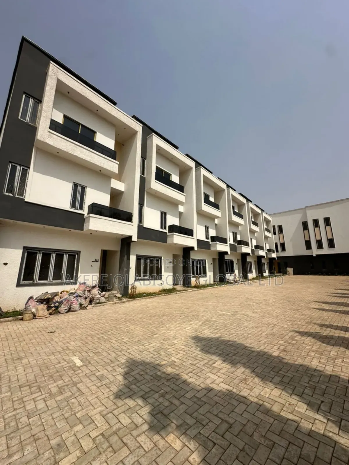 3bdrm Apartment in Jahi Gilmore, Abuja for sale in Jahi