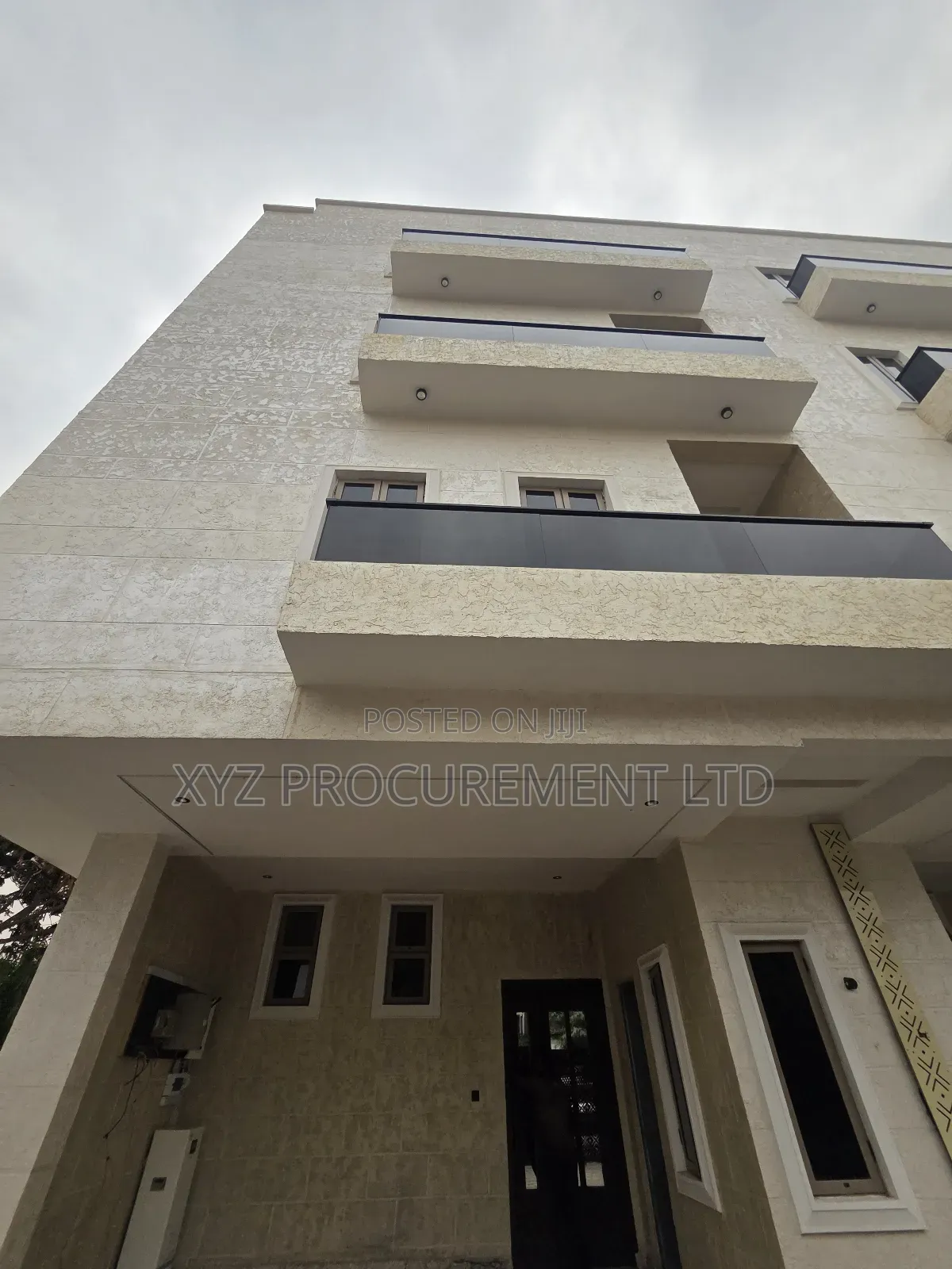 6bdrm Townhouse/Terrace in Zone 1 / Wuse for Sale in Zone 1 / Wuse