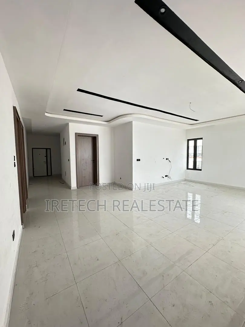 3bdrm Penthouse in Off Freedom Way, Lekki Phase 1 for sale in Lekki Phase 1