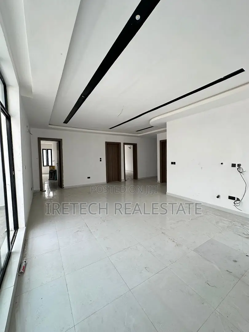 3bdrm Penthouse in Off Freedom Way, Lekki Phase 1 for sale in Lekki Phase 1