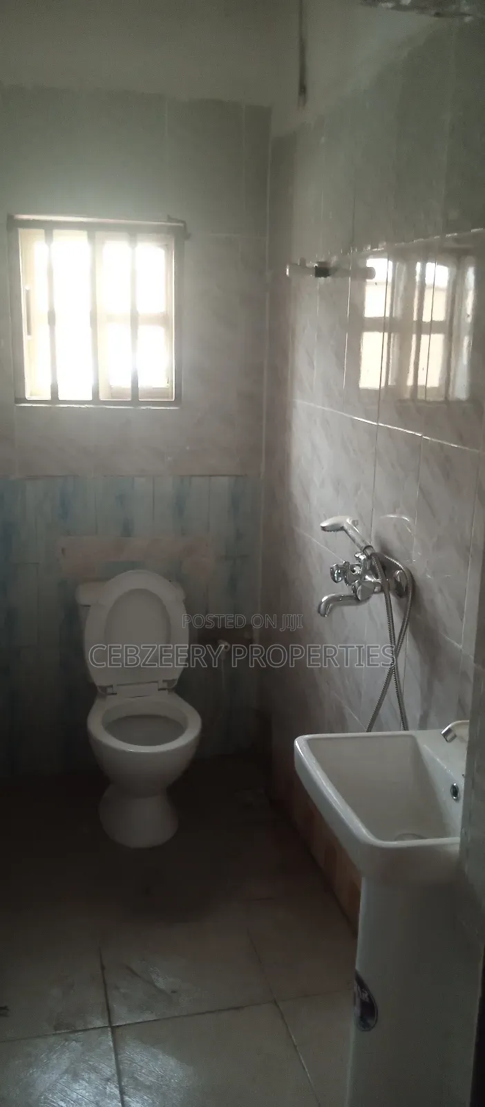 3bdrm Block of Flats in Unique Estate, Akute Ajuwon for rent in Akute Ajuwon