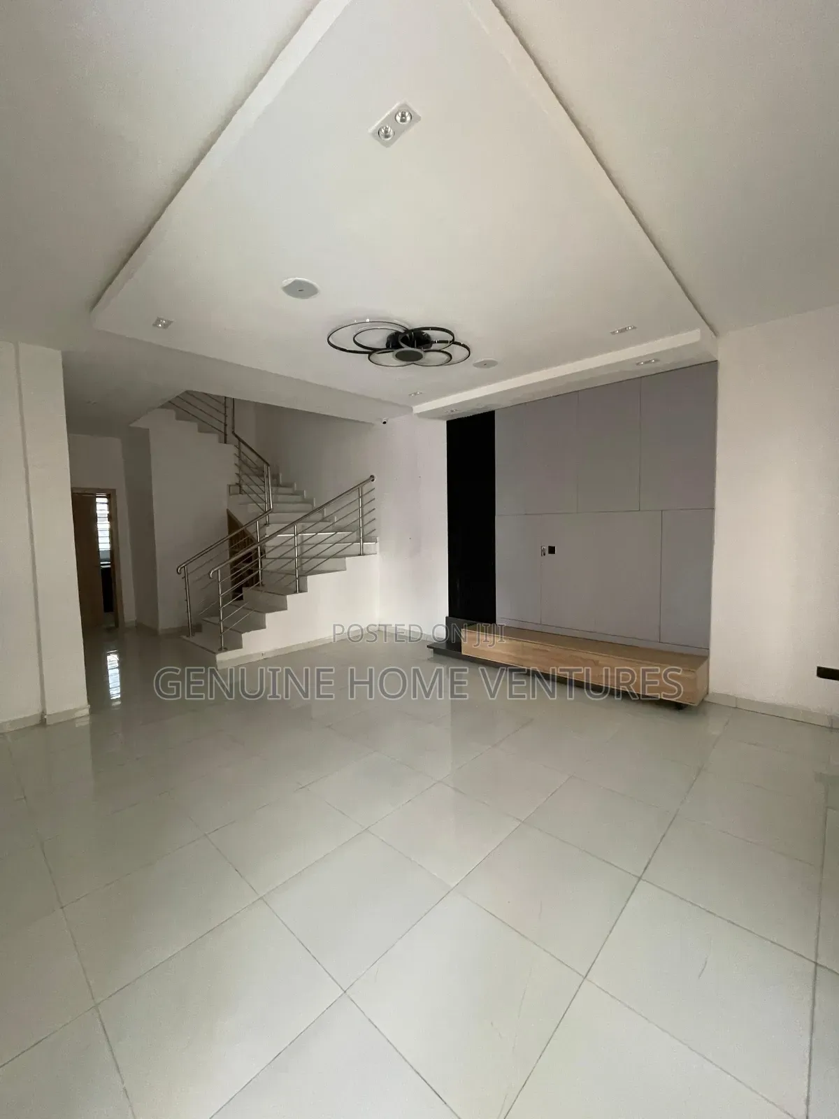 4bdrm Duplex in Vgc, Ikota for sale in Ikota