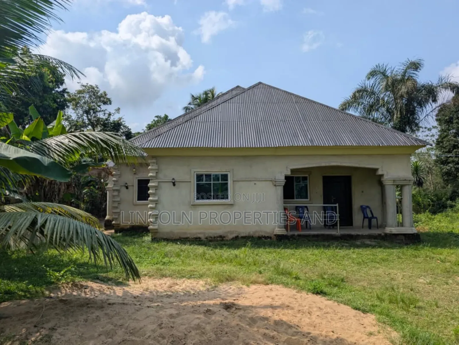 4bdrm Bungalow in Martha Vineyard, Uyo for sale in Uyo