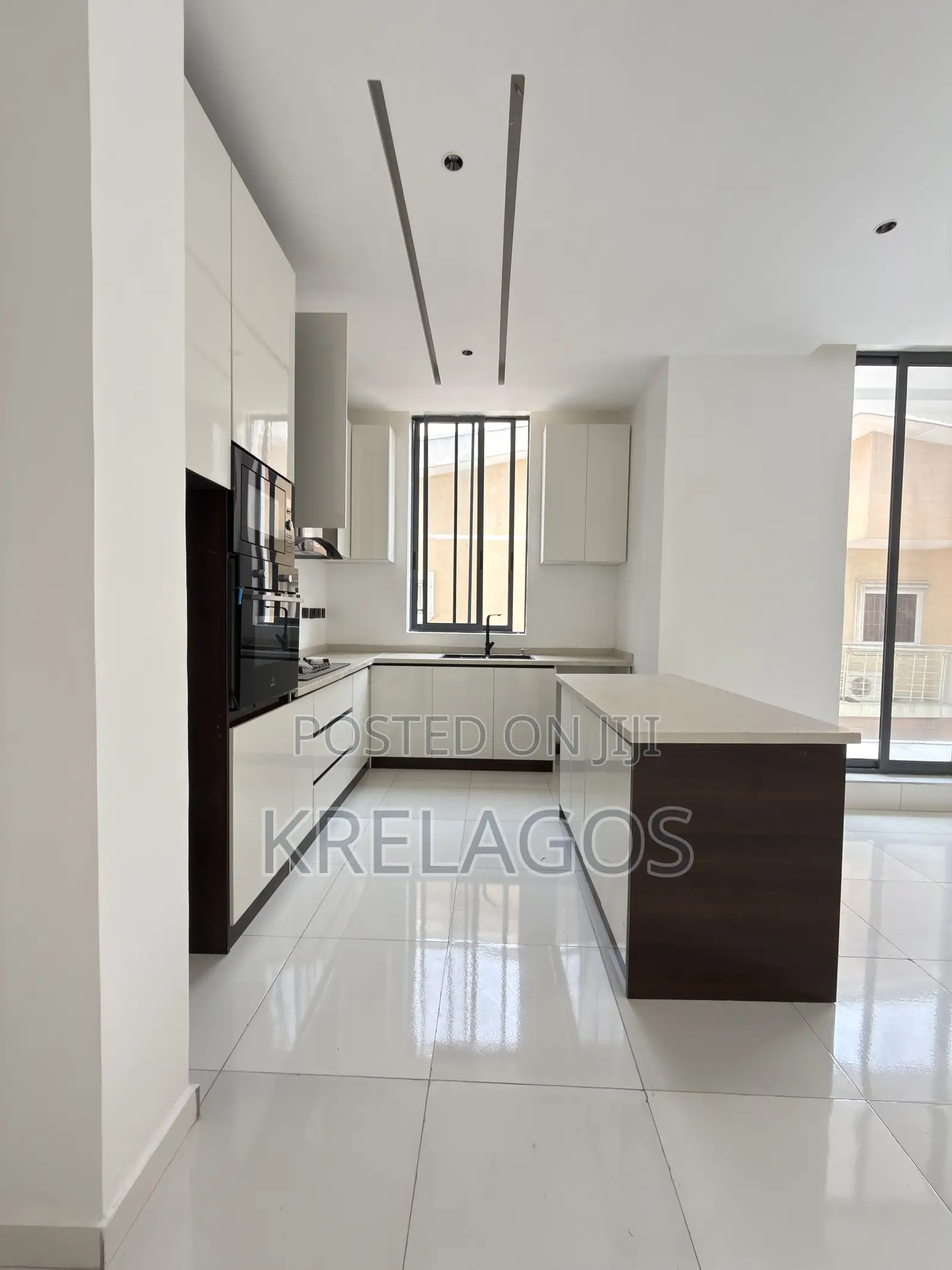 2bdrm Apartment in Victoria Island Extension for sale in Victoria Island Extension
