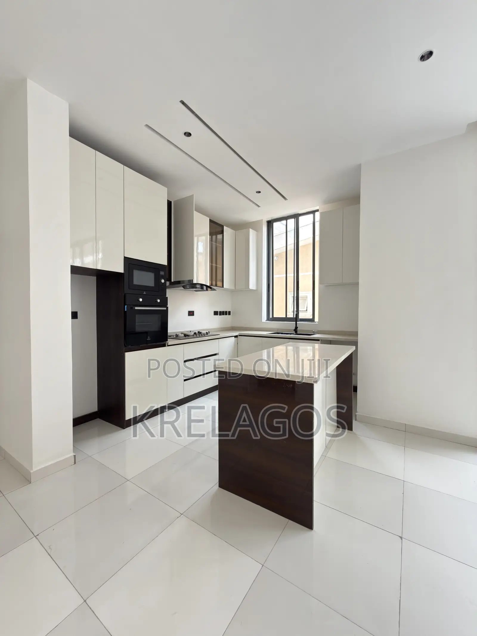 2bdrm Apartment in Victoria Island Extension for sale in Victoria Island Extension