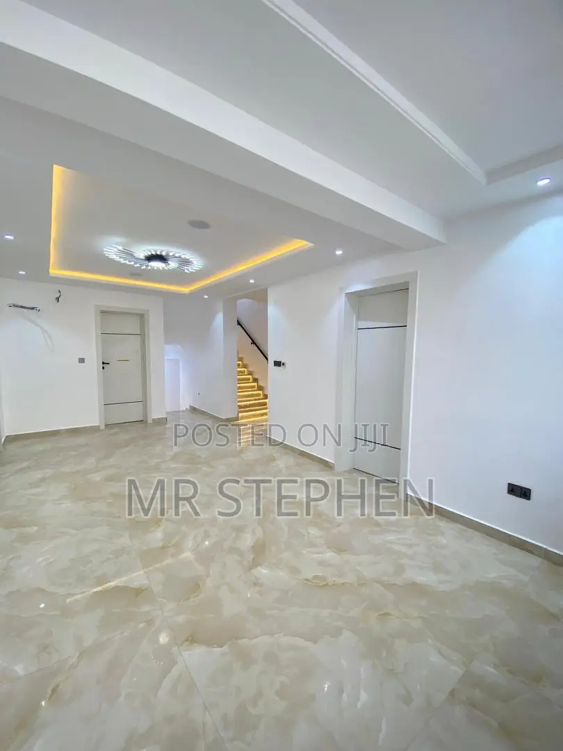 5-Bedroom Fully Detached Duplex With Pool Cinema • Lekki Phase 1 in Lekki Phase 1