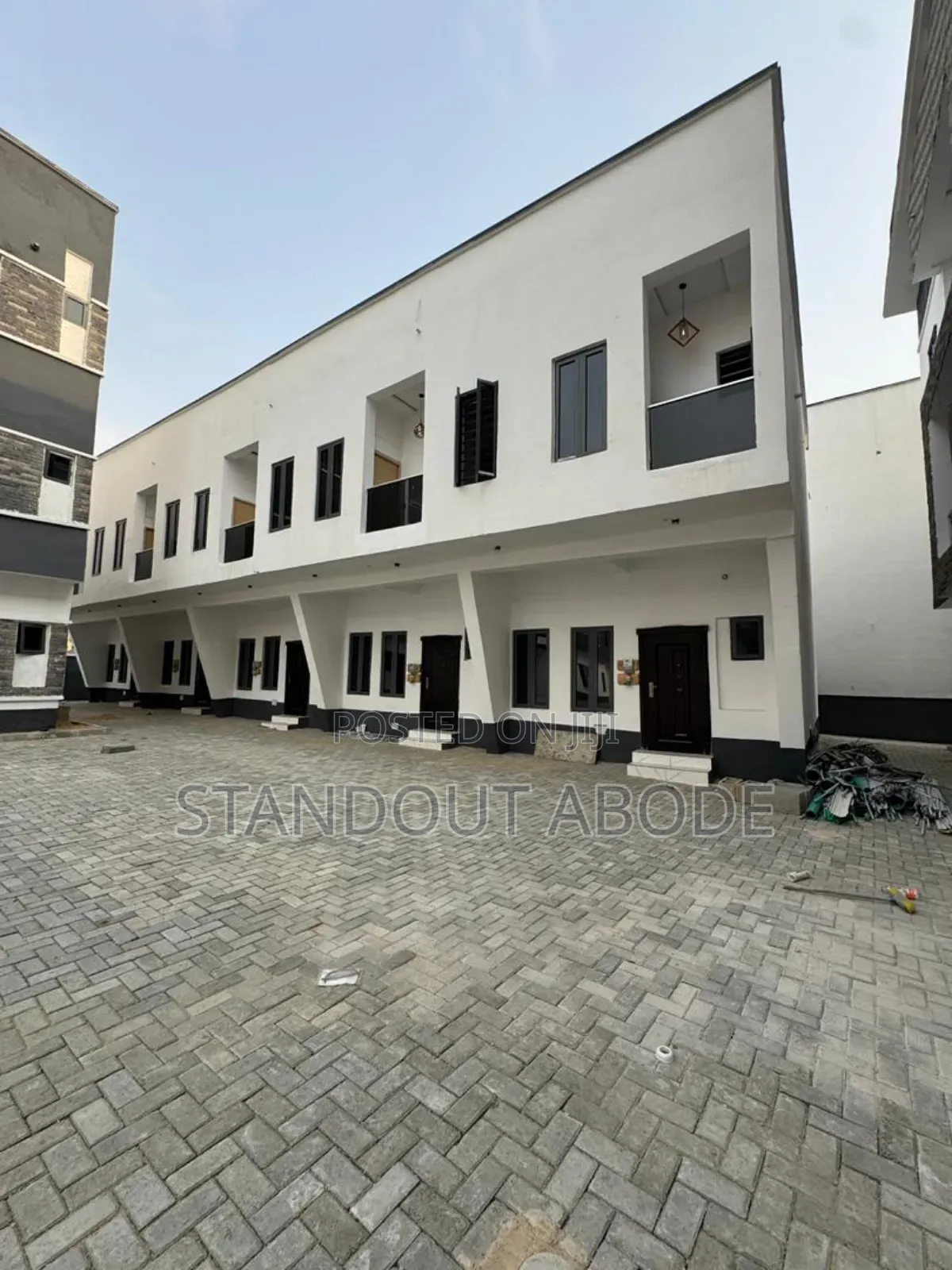 3bdrm Duplex in In An Estate, Ajah for sale in Ajah