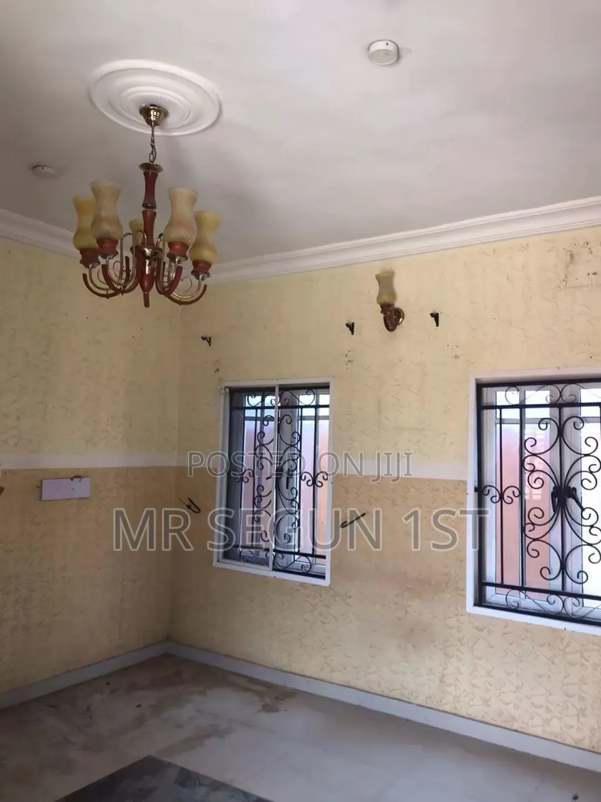 12bdrm Block of Flats in Promise Land, Akala Express for sale in Akala Express