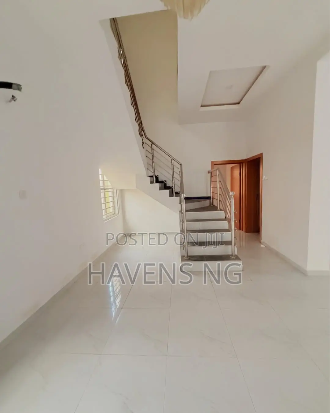 5bdrm Duplex in Airport Road / Oshodi for sale in Airport Road / Oshodi