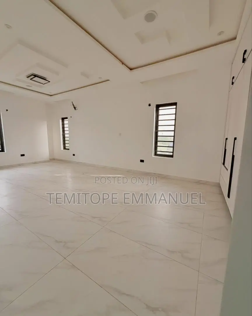 Furnished 4bdrm Duplex in Omole Phase 1 for sale in Omole Phase 1