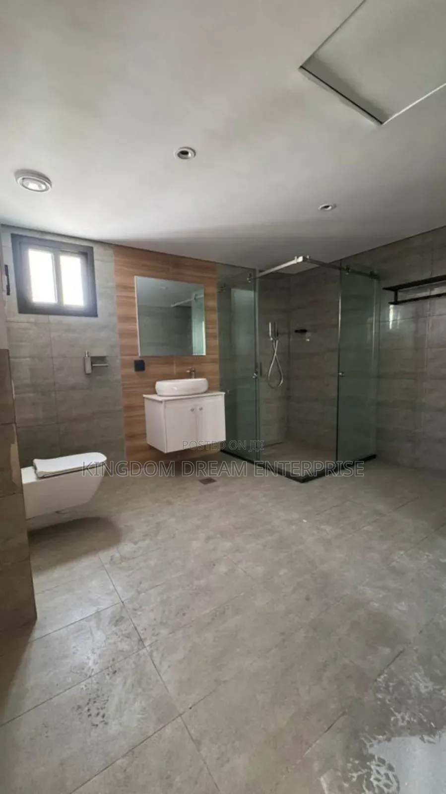 3bdrm Apartment in Along Banana Island for rent in Banana Island