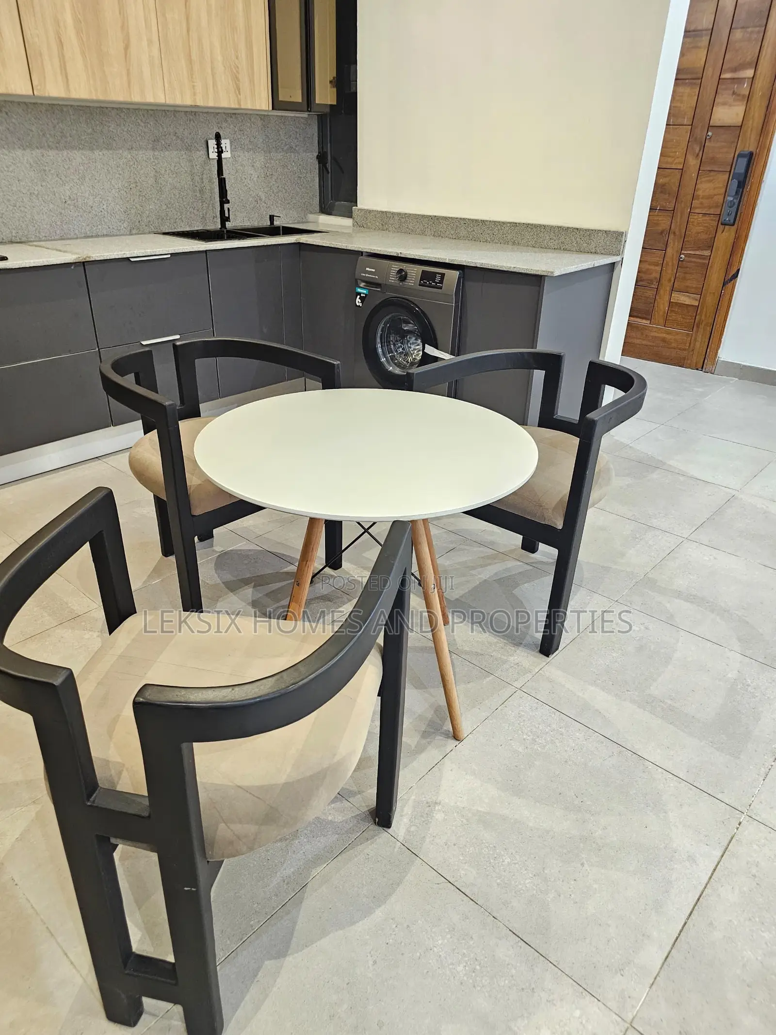 3bdrm Apartment in A Well Secured, Ikate for sale in Ikate