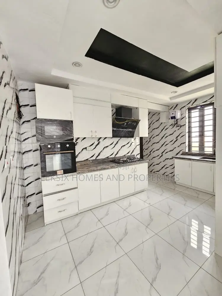 2bdrm Apartment in A Well Secured, Ikate for sale in Ikate