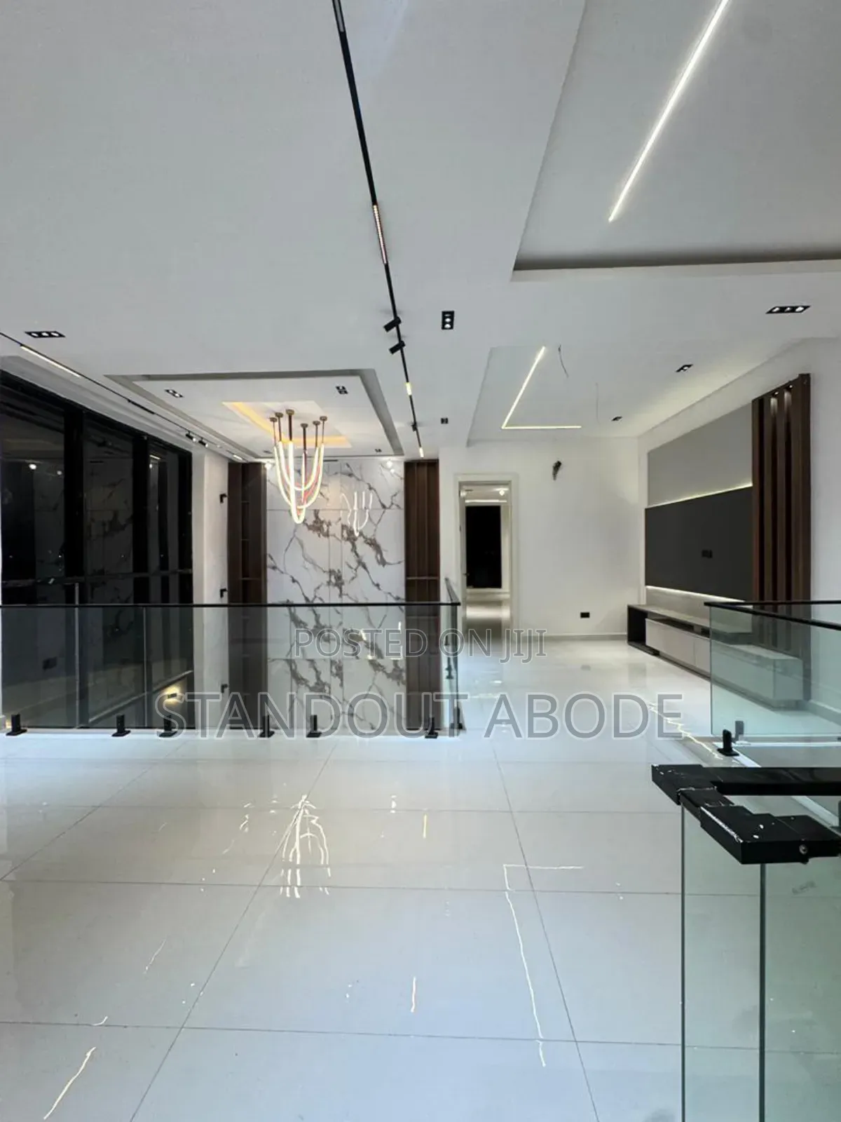 5bdrm Duplex in Inside An Estate, Chevron for sale in Chevron