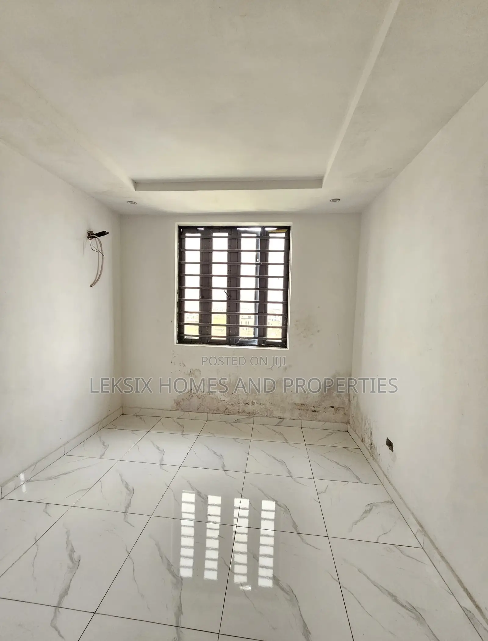 3bdrm Penthouse in A Well Secured, Ikate for sale in Ikate