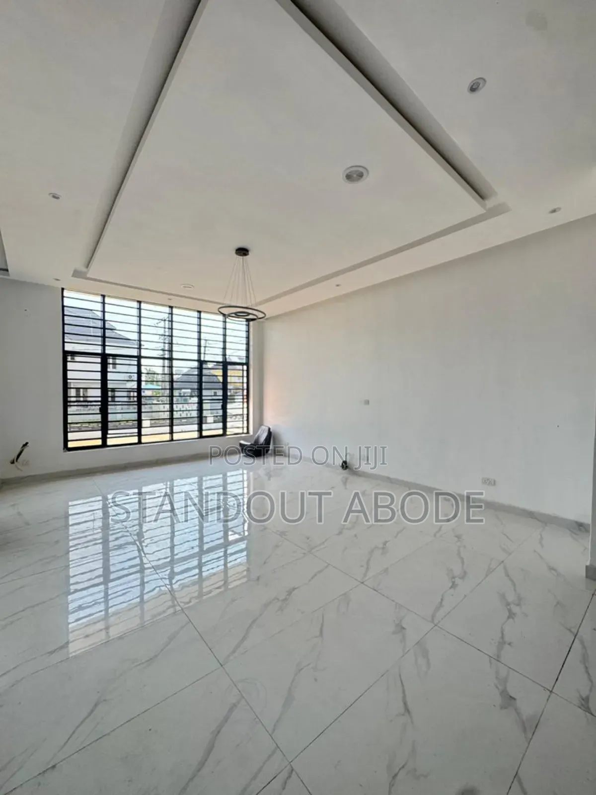 5bdrm Duplex in In An Estate In, Osapa london for sale in Osapa london