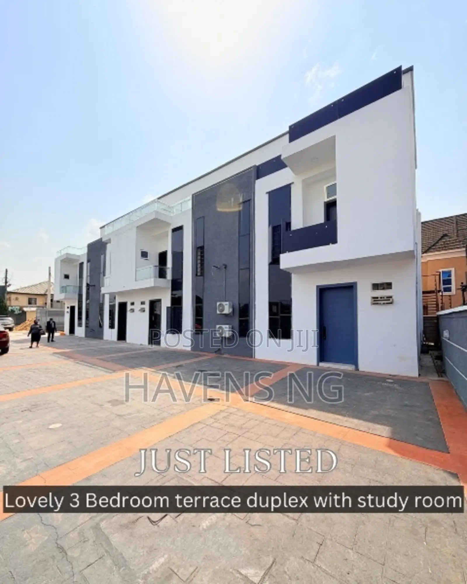 3bdrm Duplex in Airport Road / Ikeja for sale in Airport Road / Ikeja